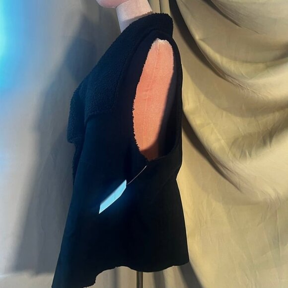 Stella & dot  Black Sherpa Faux Suede Chalet Vest  NWT Womens  Size 1X - Picture 3 of 12